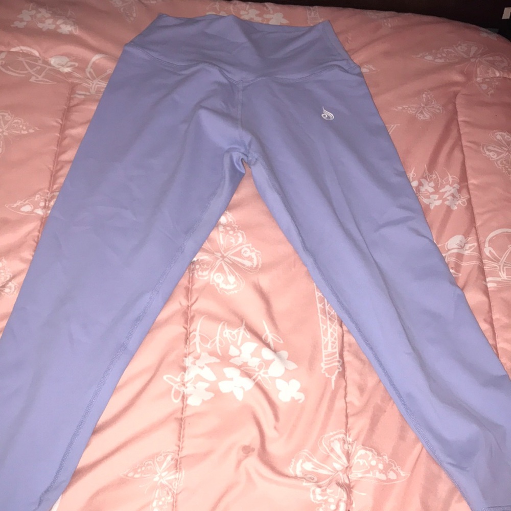 purple leggings